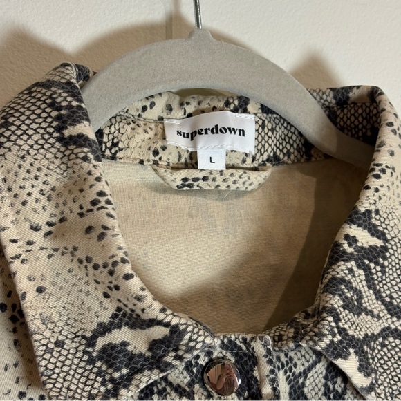 superdown hunter crop jacket in snake print size large - Picture 7 of 9
